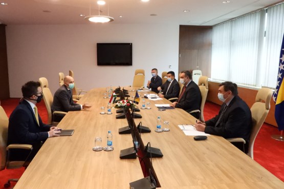 Članovi Izaslanstva PSBiH u PSNATO-a razgovarali sa veleposlanikom Mađarske u BiH